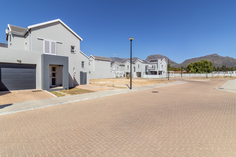 3 Bedroom Property for Sale in Paarl East Western Cape